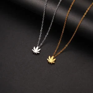 🌿 Stunner’z Vibe – Luxe  Bohemian Steel Weed Leaf Pendant – Perfect for Any Mood