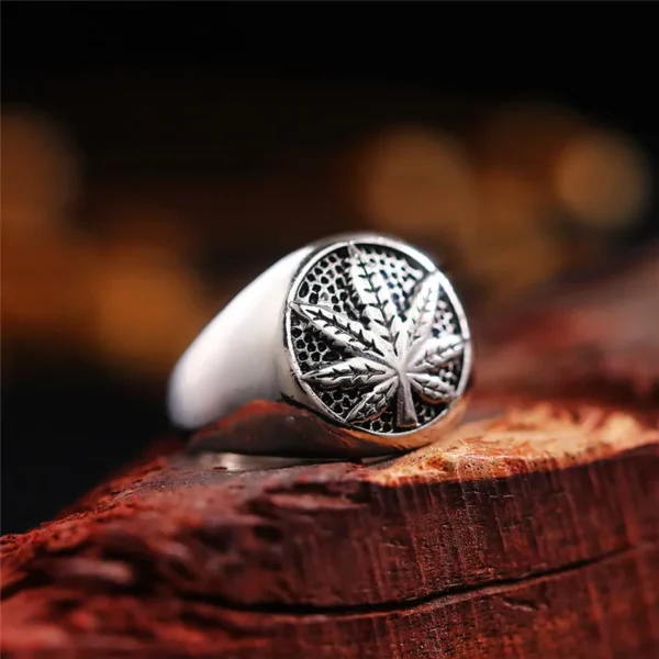 Stunner'z Vibe Vintage Silver Cannabis Weed Leaf Ring – Bold & Timeless Statement - Image 3