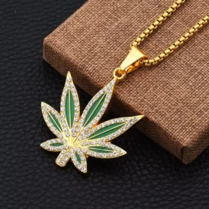 🌿 Iced-Out Rhinestone Weed Leaf Pendant Necklace – Gold & Silver 🌿