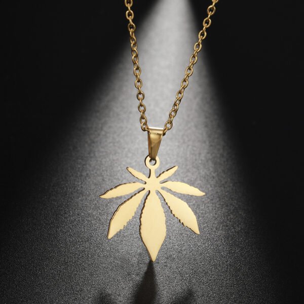 Iced Out Weed Leaf Pendant – Stainless Steel Elegant Necklace for Unisex - Image 5