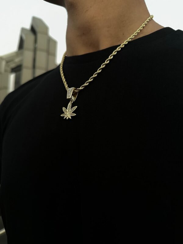 Iced Weed Leaf Pendant – Stunner Drip Edition - Image 3