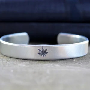 Elevate Cuff – Adjustable Pot Weed Leaf Bracelet | Minimalist Cannabis Jewelry for Stunner’z Vibe